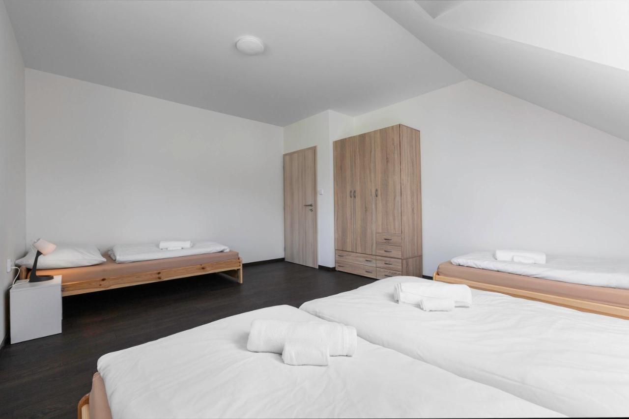 Holiday House Adam Prosecne Exterior foto